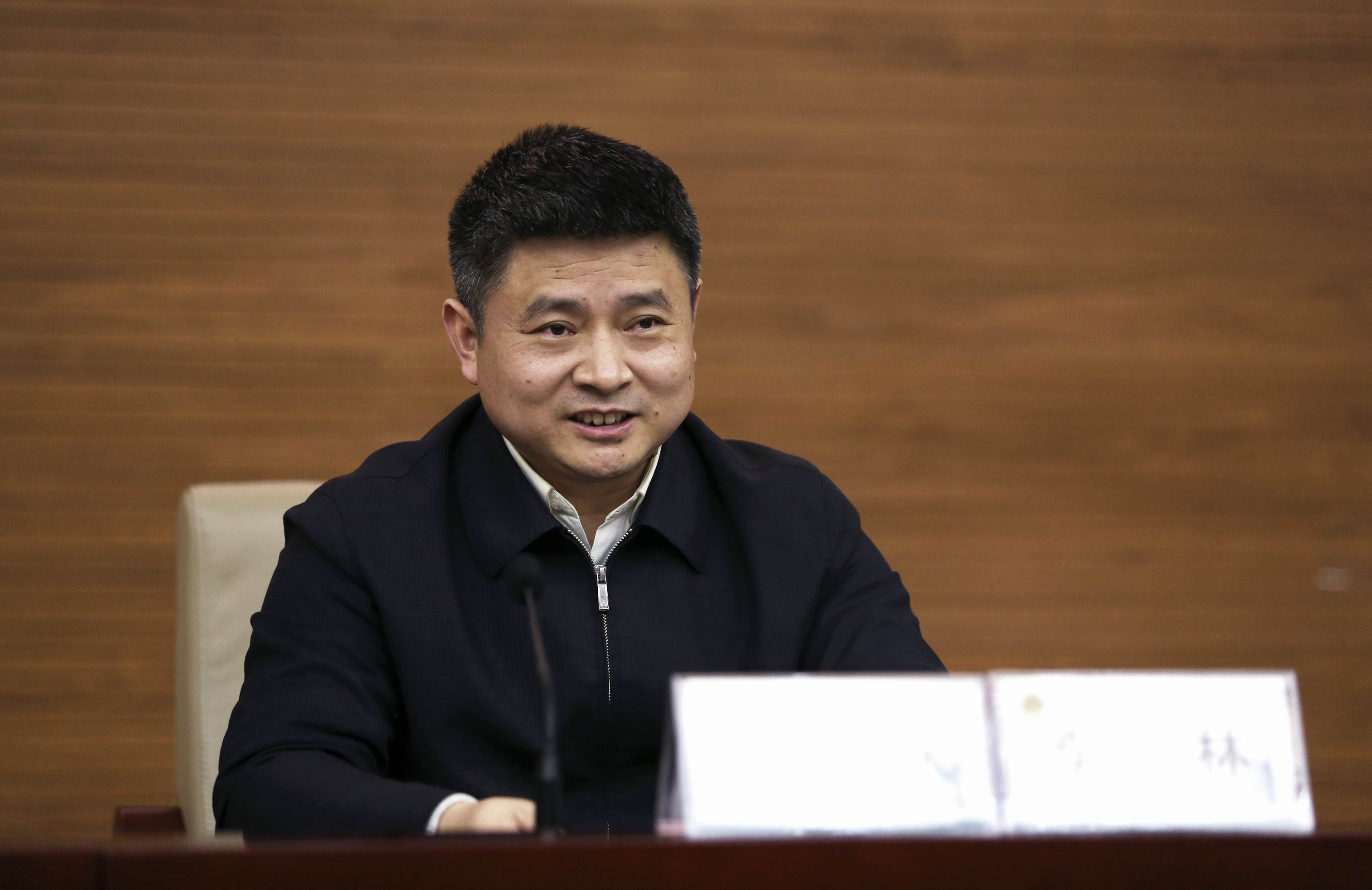 1512483515051066401.jpg 2 李林校长作报告.jpg