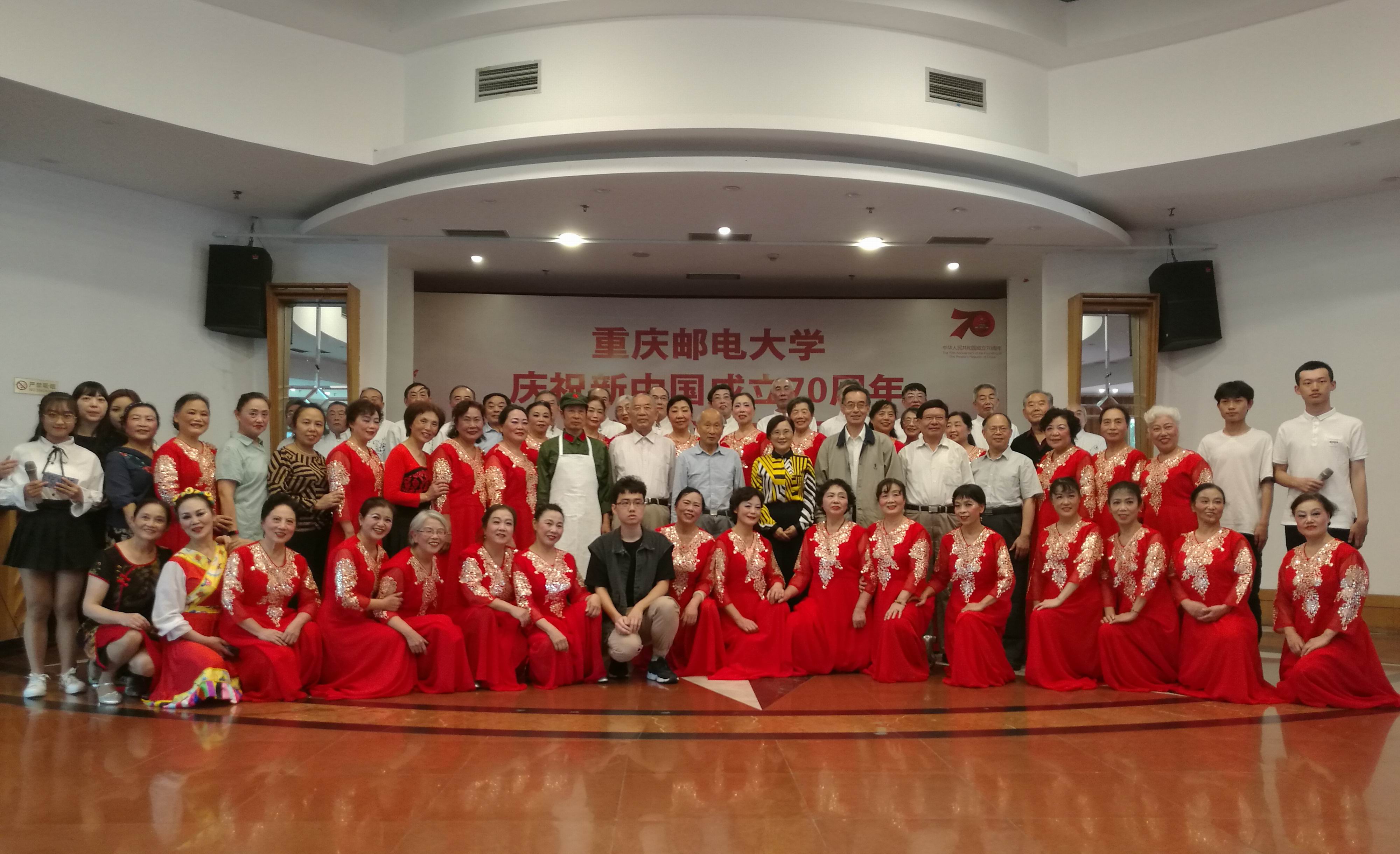 1569752297606073225.jpg 2 合影.jpg