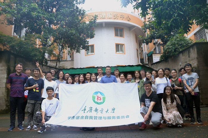1561107619180090836.jpg 毕业生座谈会.jpg