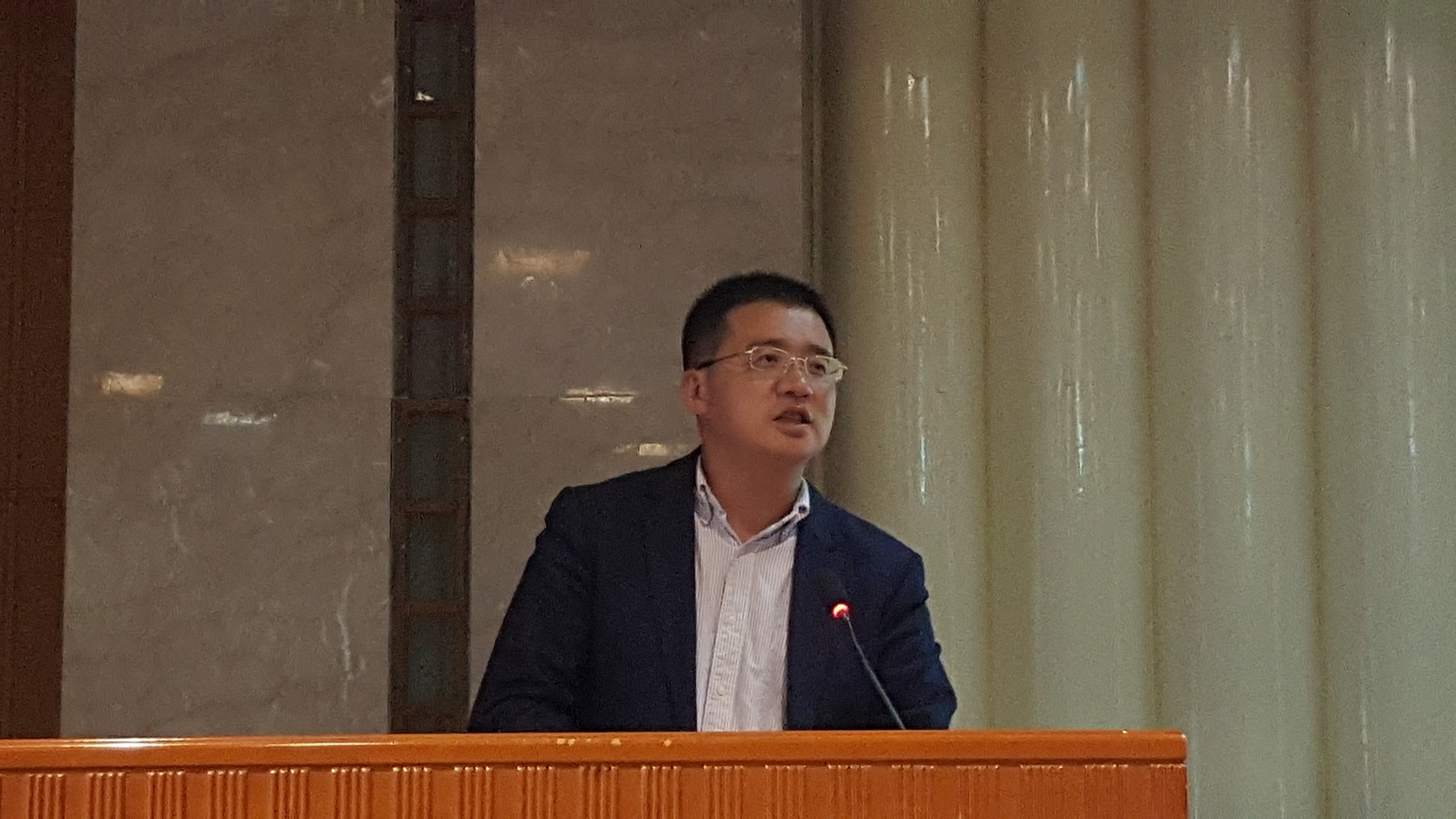 ccf-mm走进我校并成功举办第725期"助力你的专业发展"系列报告会