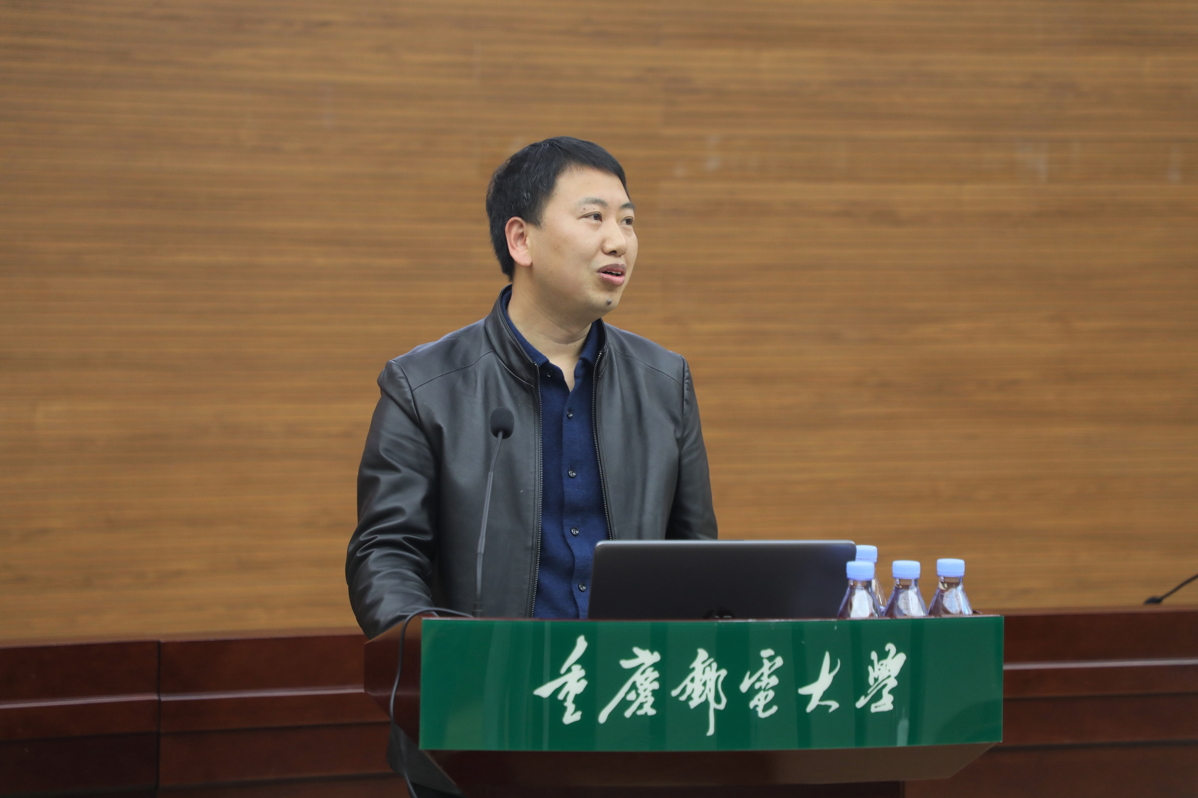 学校召开高水平学术论文撰写及发表经验分享会